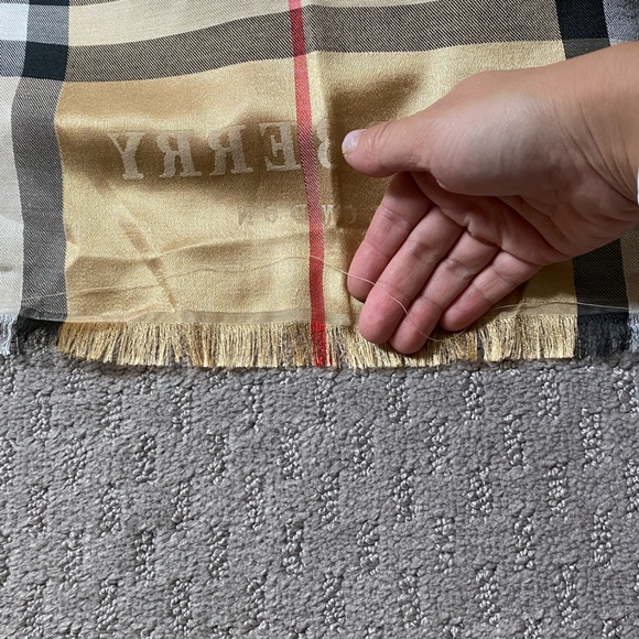 Burberry "Raspberry Sorbet Check" Scarf with Tags - Picture 7 of 12